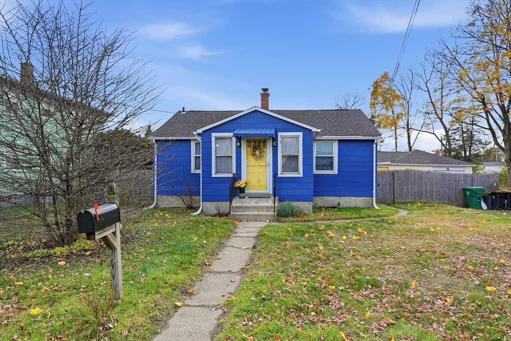 39 State Street Chicopee, MA 01013 - Photo 3 of 30