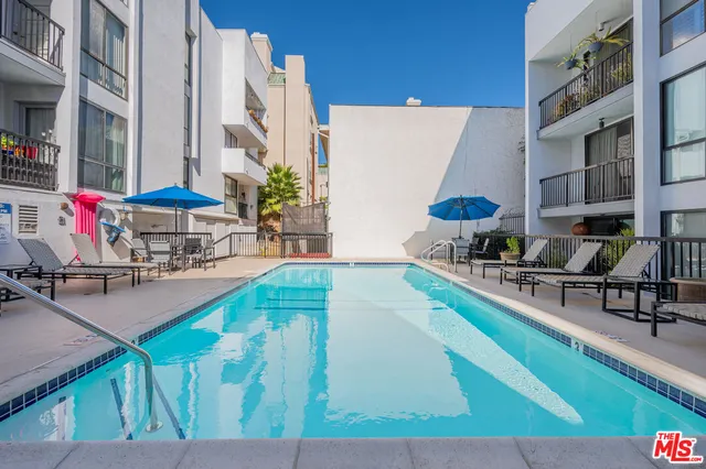 $795,500 | 906 North Doheny Drive, Unit 301, West Hollywood, CA 90069