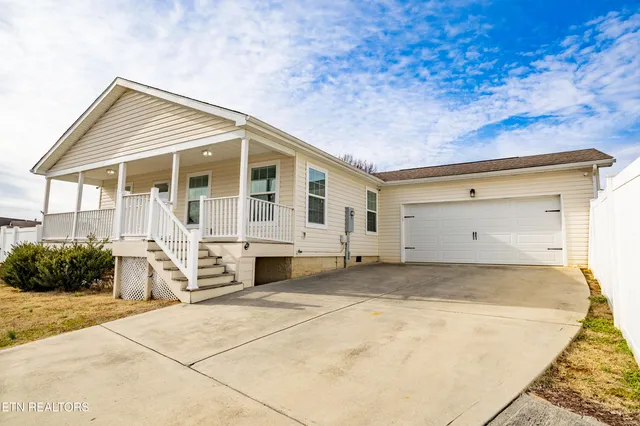 $380,000 | 1514 Julia Allison Drive, Sevierville, TN 37876