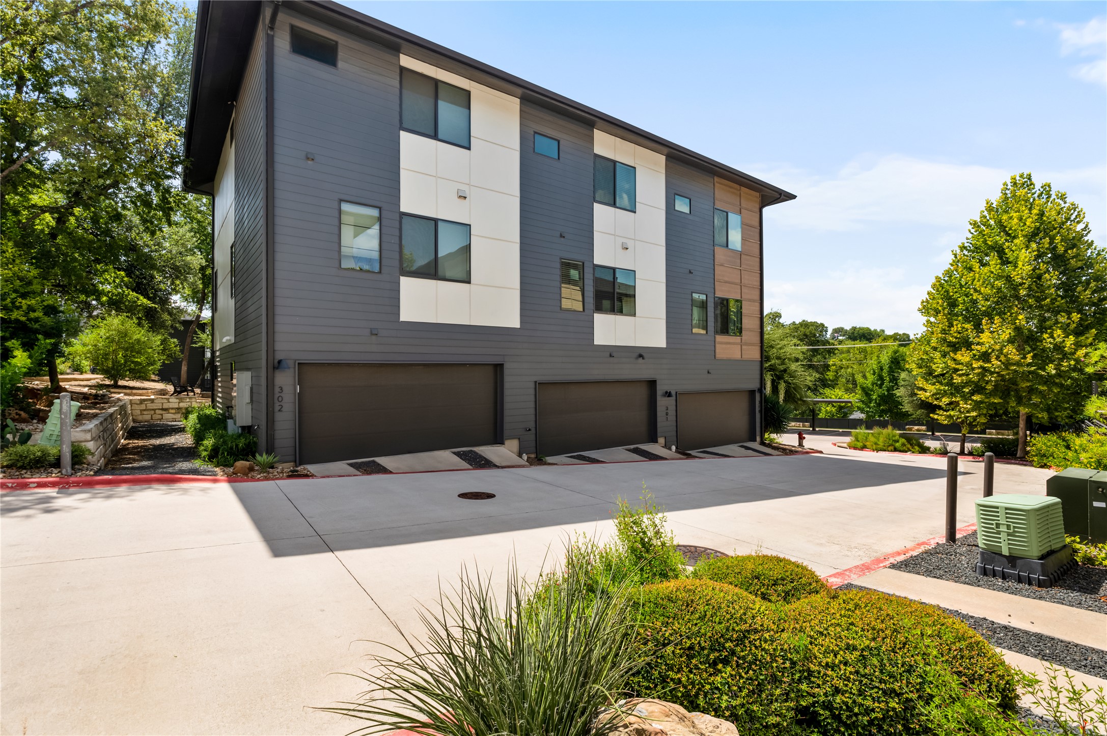 3700 Clawson Road, Unit 301 Austin, TX 78704 - Photo 39 of 40 Gallery Image 39