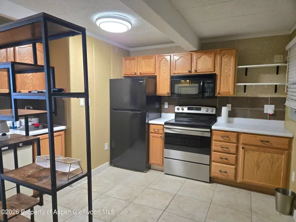 $230,000 | 11101 County Road 117, Unit B6, Glenwood Springs, CO 81601