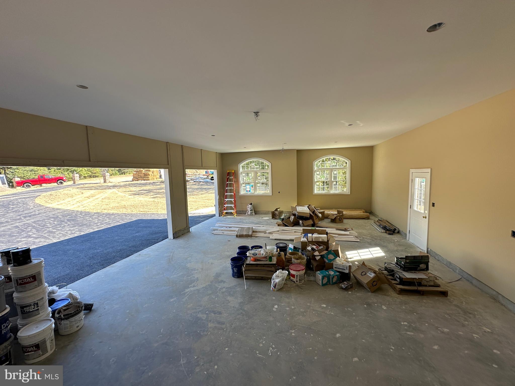 281 Fishel Road Winchester, VA 22602 - Photo 43 of 46 11-5-24 Three Car Garage