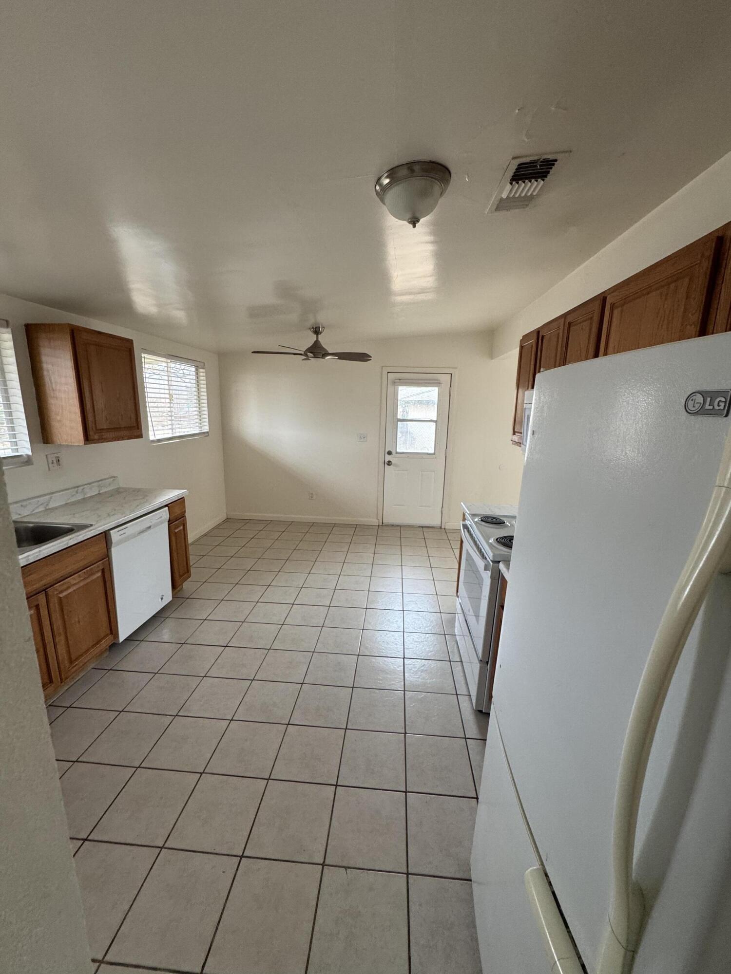 5958 El Reposo Street Joshua Tree, CA 92252 - Photo 19 of 30 a view of a livingroom with a fireplace