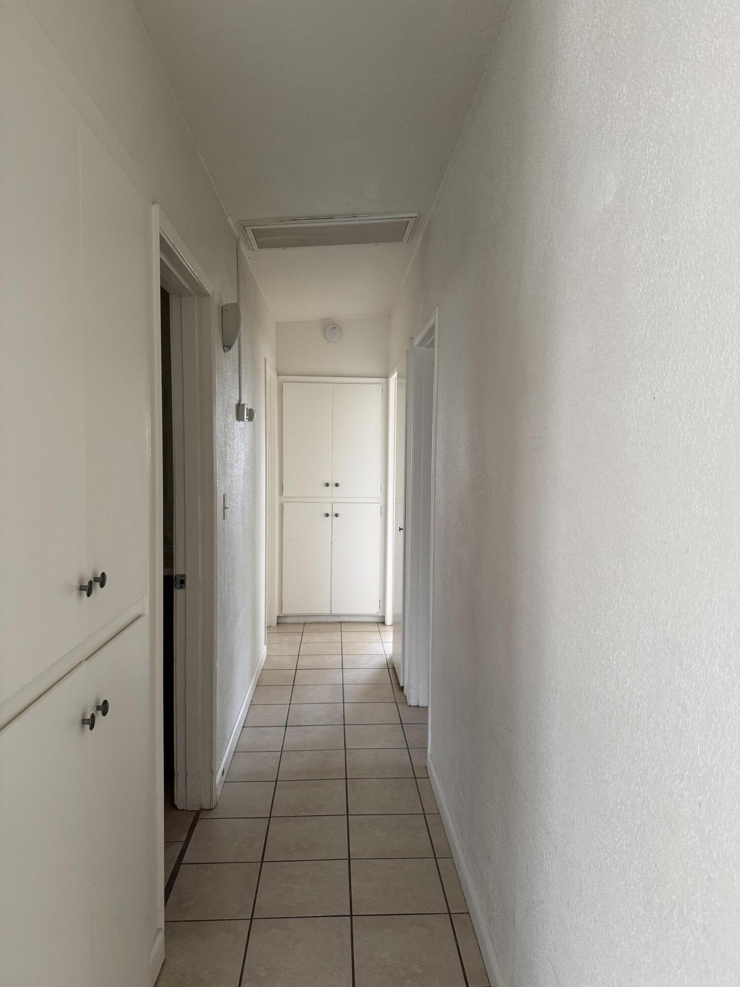 5958 El Reposo Street Joshua Tree, CA 92252 - Photo 24 of 30 a view of a hallway