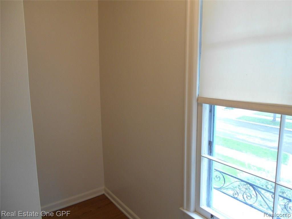 725 Harcourt Road Grosse Pointe, MI 48230 - Photo 5 of 28