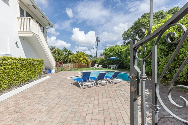 $1,685,000 | 507 Hunting Lodge Drive, Miami Springs, FL 33166