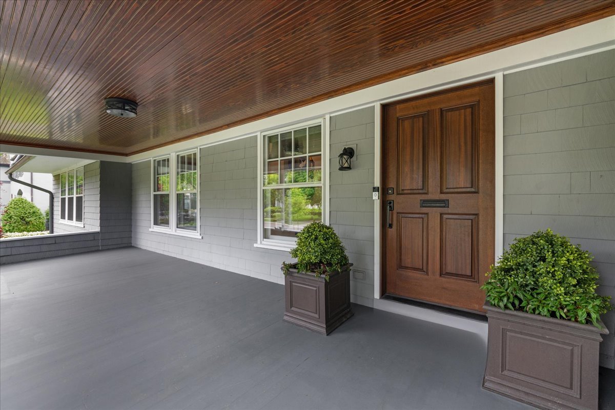 330 Abbotsford Road Kenilworth, IL 60043 - Photo 2 of 31