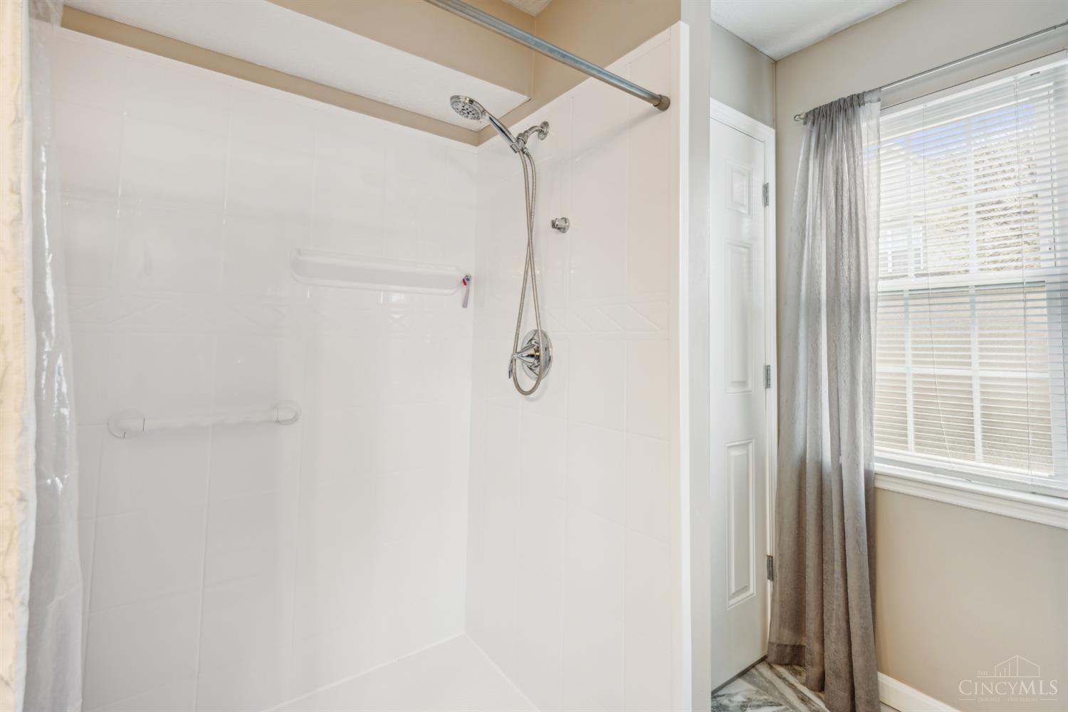 815 Neeb Road, Unit 2 Cincinnati, OH 45233 - Photo 19 of 36 Gallery Image 19
