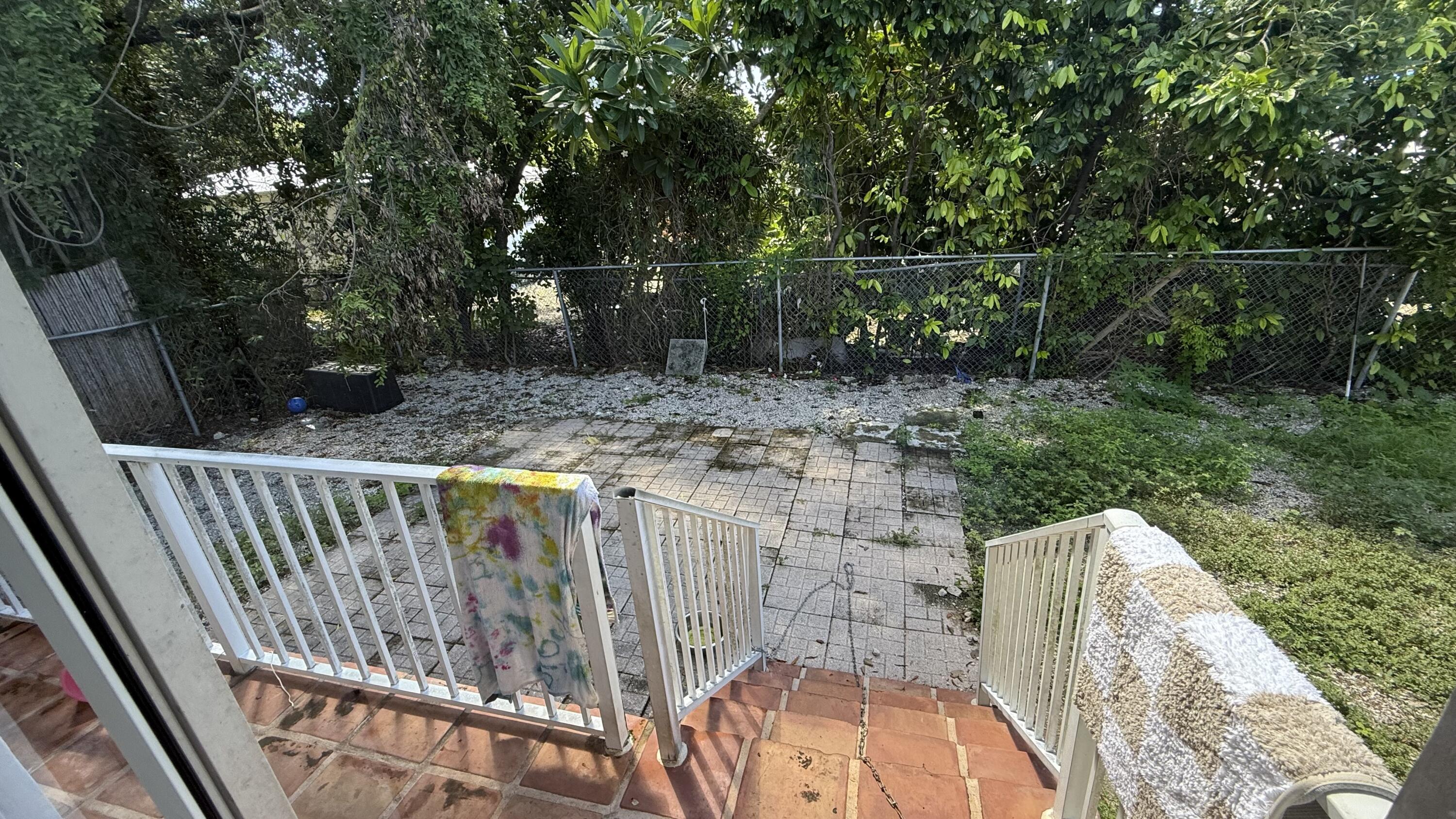 1 North End Road Key Largo, FL 33037 - Photo 14 of 14 2025-09-14 12.00.23