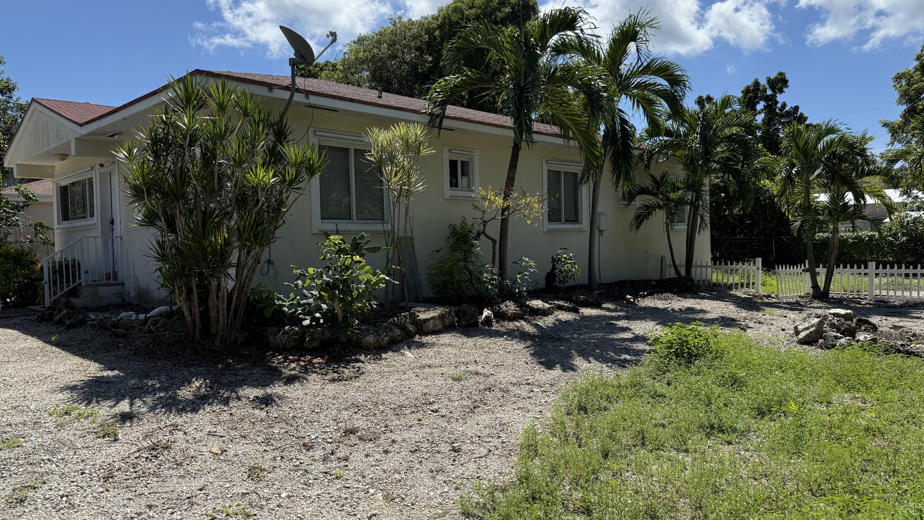 1 North End Road Key Largo, FL 33037 - Photo 4 of 14 2025-09-14 11.51.54