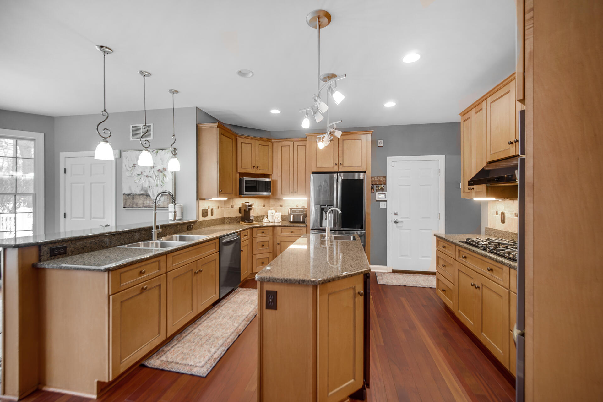 272 Bruntsfield Court Valparaiso, IN 46385 - Photo 12 of 37 1920x1280