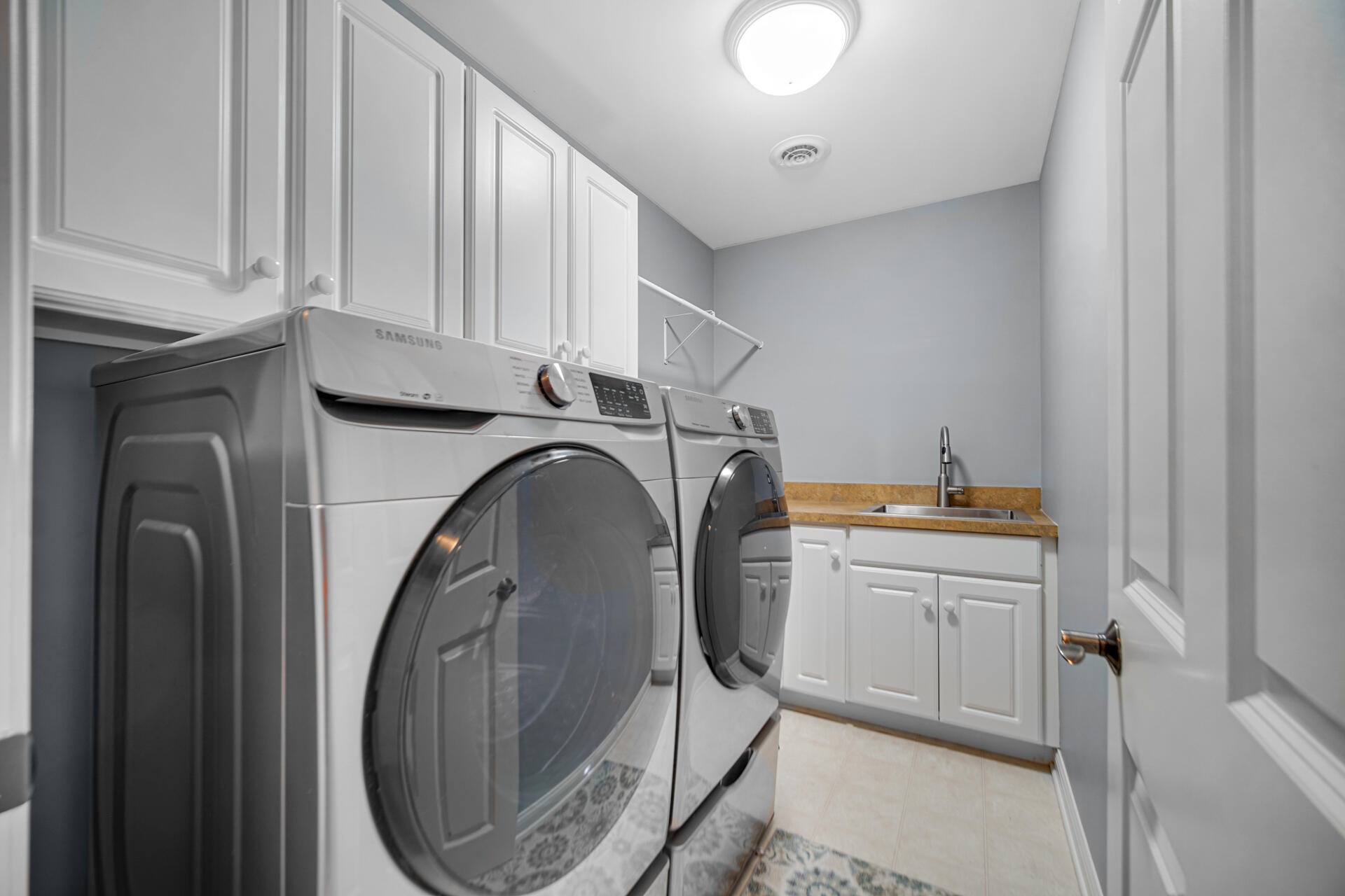 272 Bruntsfield Court Valparaiso, IN 46385 - Photo 25 of 37 1920x1280