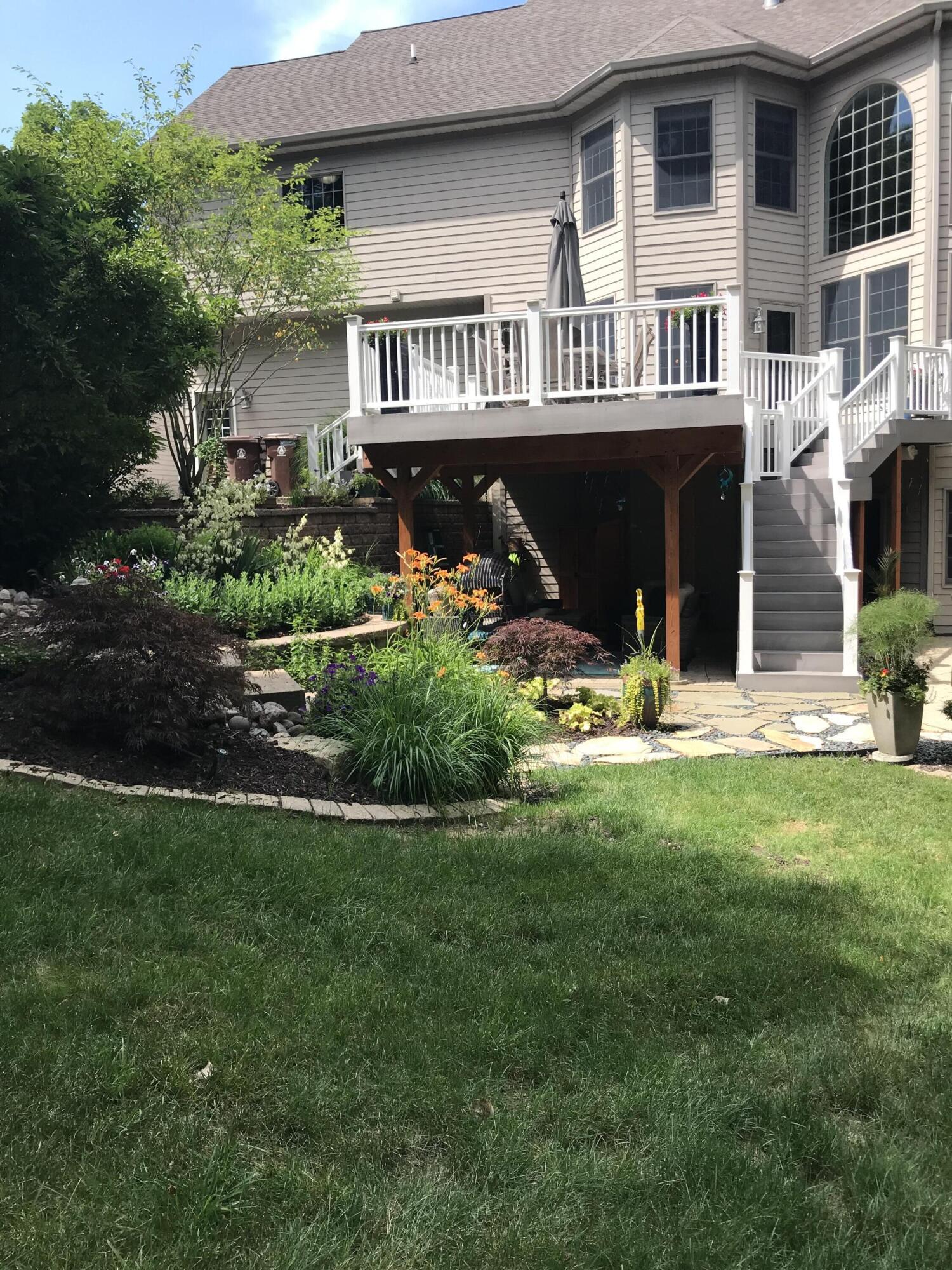 272 Bruntsfield Court Valparaiso, IN 46385 - Photo 32 of 37 1500x2000