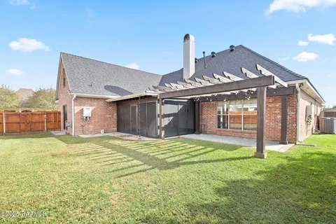 $400,000 | 108 Millcrest Drive, Lafayette, LA 70508