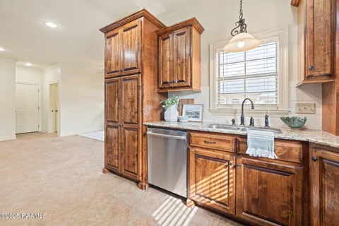 $400,000 | 108 Millcrest Drive, Lafayette, LA 70508