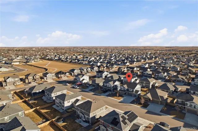 a picture of a cabinet