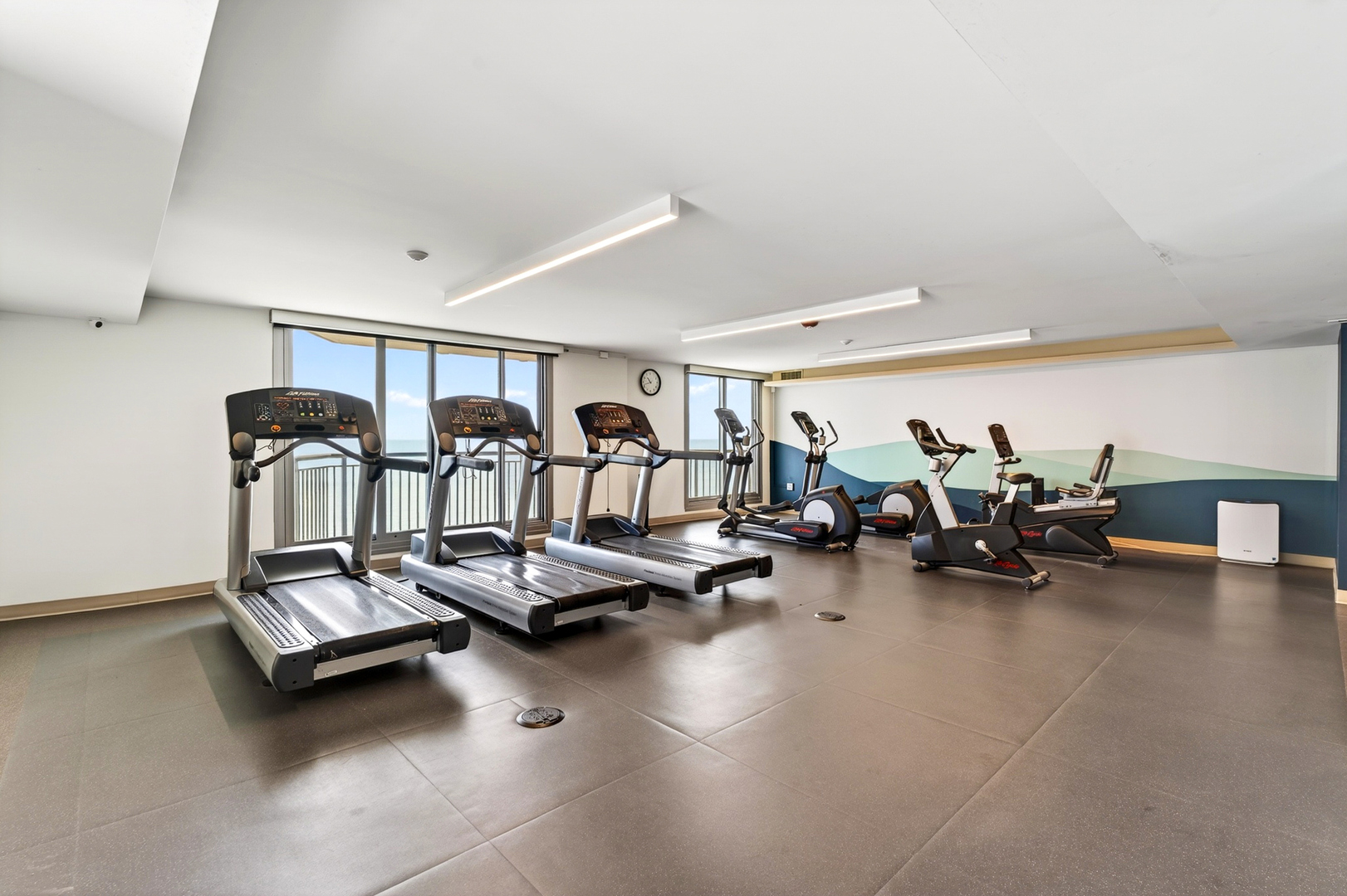 6007 North Sheridan Road, Unit 11G Chicago, IL 60660 - Photo 26 of 38