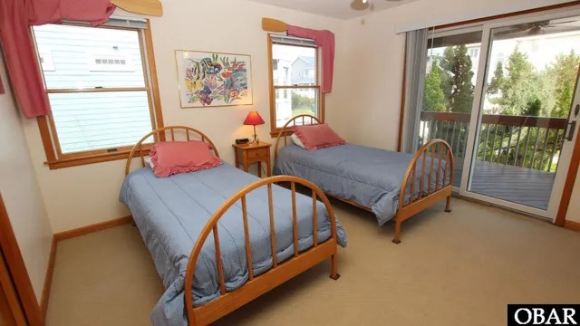 $889,500 | 784 Crown Pt Circle, Corolla, NC 27927