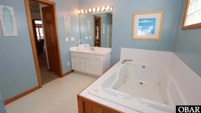 $889,500 | 784 Crown Pt Circle, Corolla, NC 27927