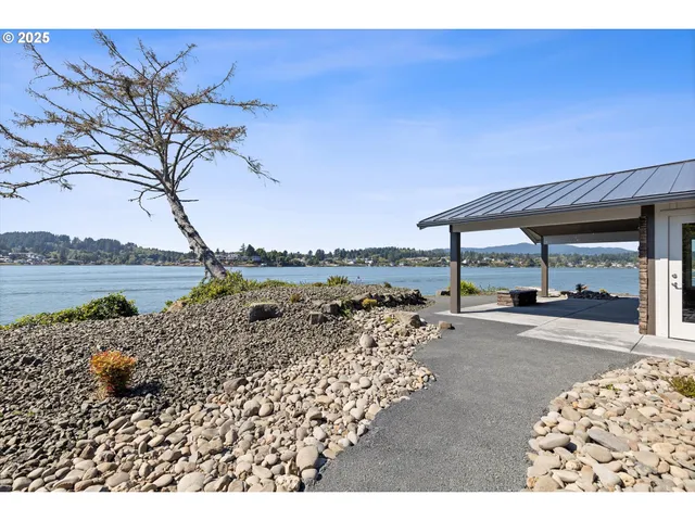 a view of a terrace view