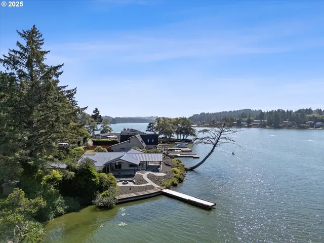a view of a lake with houses