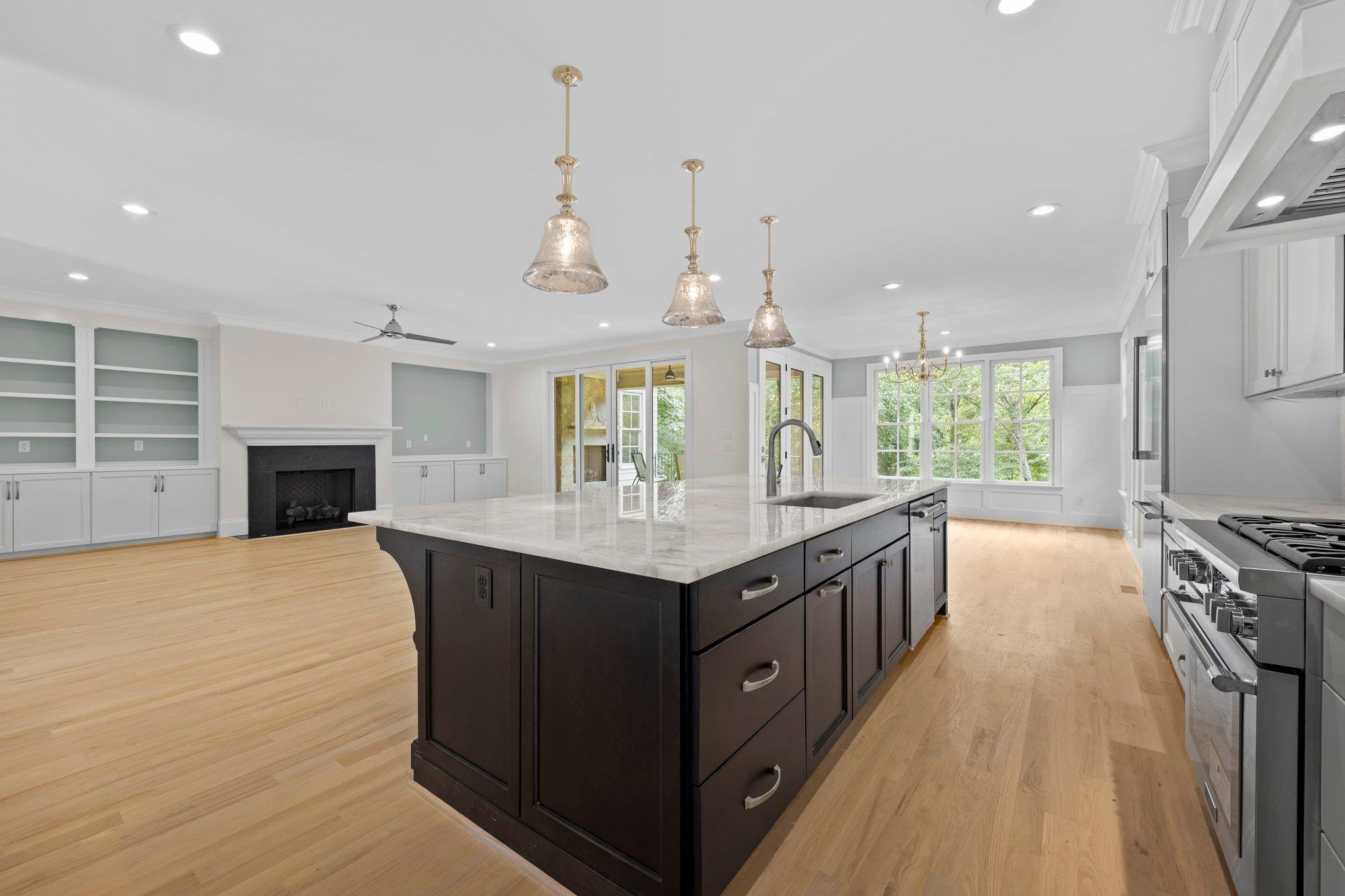 2905 Claremont Road Raleigh, NC 27608 - Photo 8 of 30 Just an amazing room for the entire family to enjoy! Kitchen