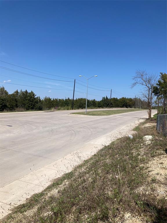 3710 Telephone Road Dallas, TX 75241 - Photo 14 of 32 View of street featuring street lighting AND the crossover