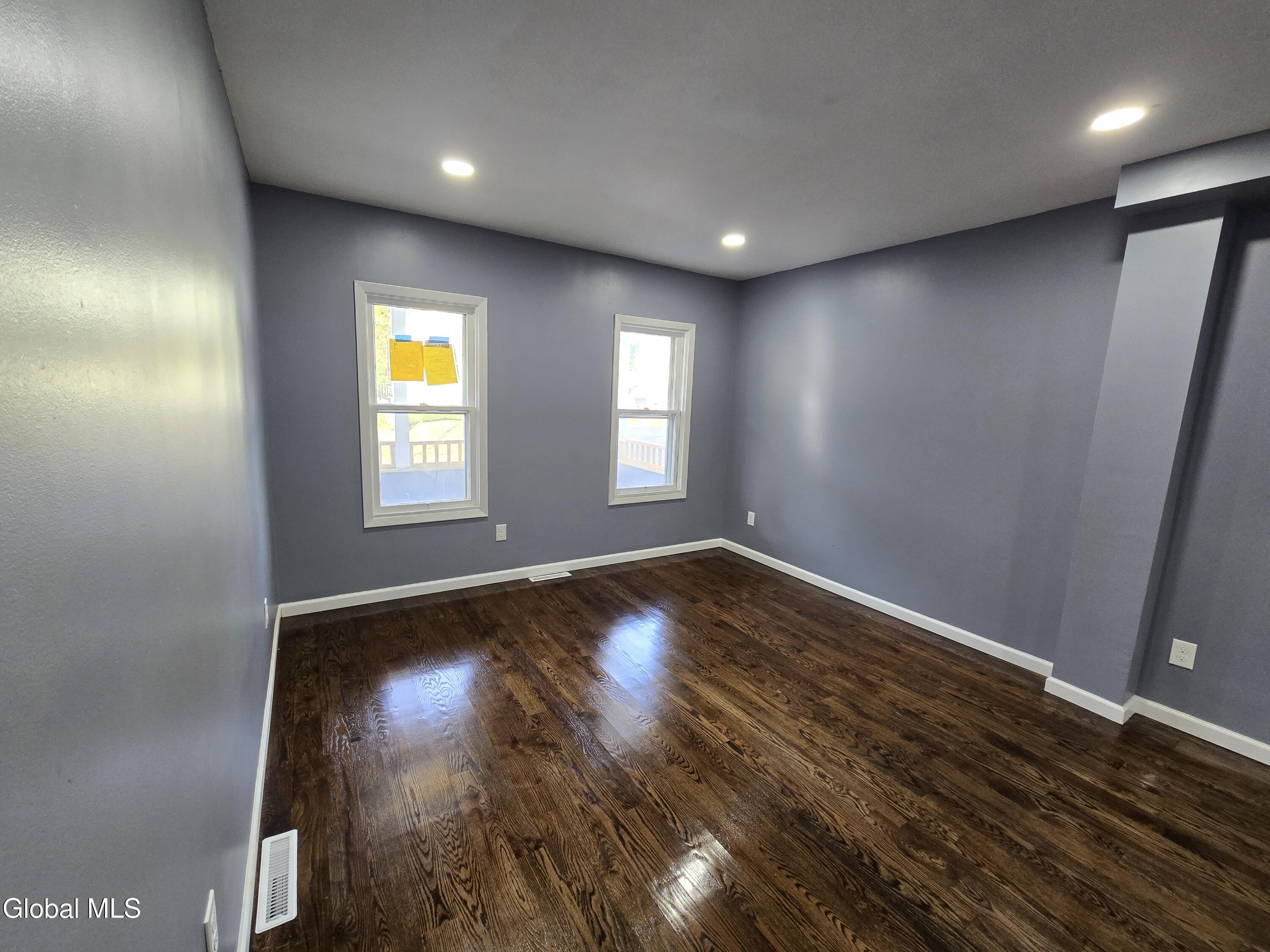 910 Gerling Street Schenectady, NY 12308 - Photo 11 of 29 20250922_170245