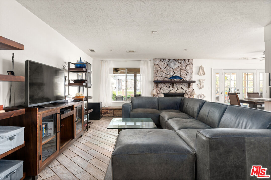 12960 Greensboro Road Victorville, CA 92395 - Photo 9 of 34