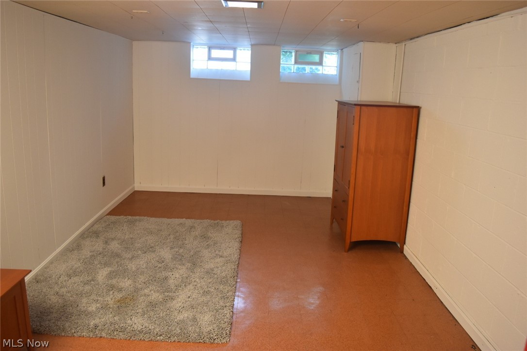 5235 Longton Road Cleveland, OH 44124 - Photo 20 of 28 Gallery Image 20