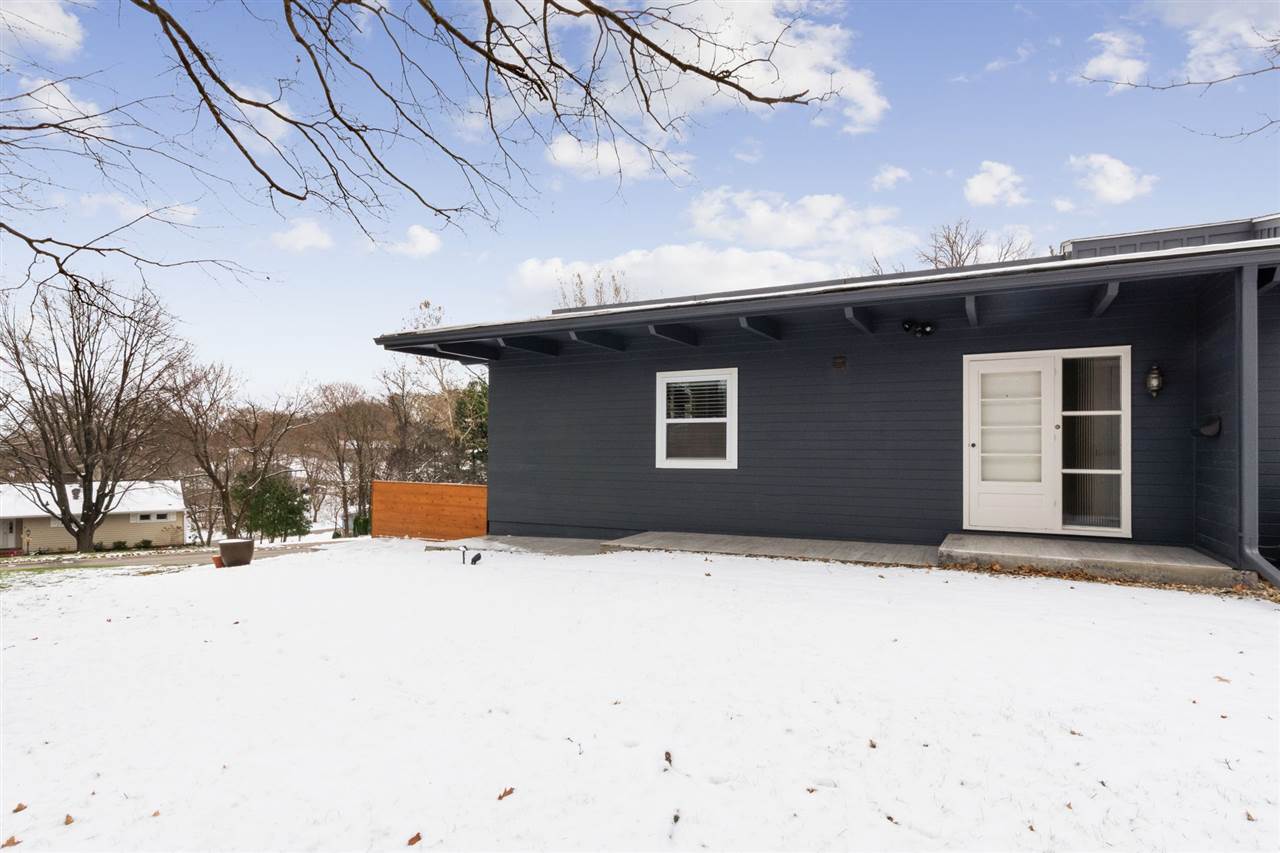 353 Trailridge Road Southeast Cedar Rapids, IA 52403 - Photo 2 of 37 Gallery Image 2