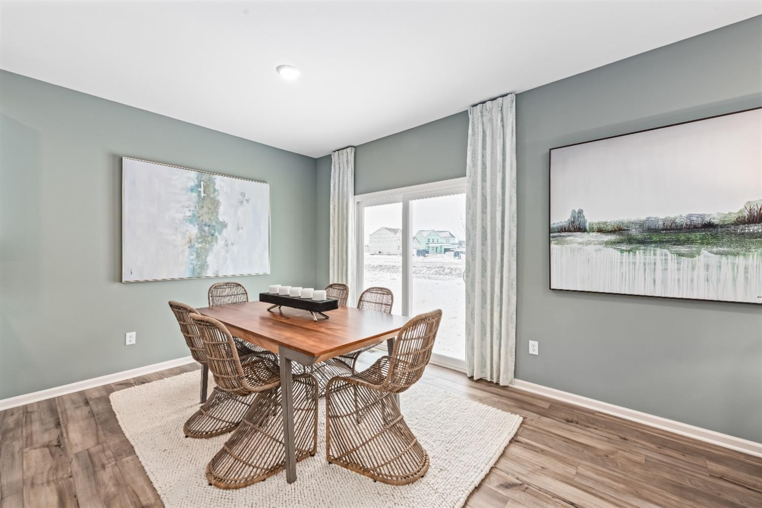 8553 Graystone Drive Lowell, IN 46356 - Photo 9 of 27 a dining room with furniture and window