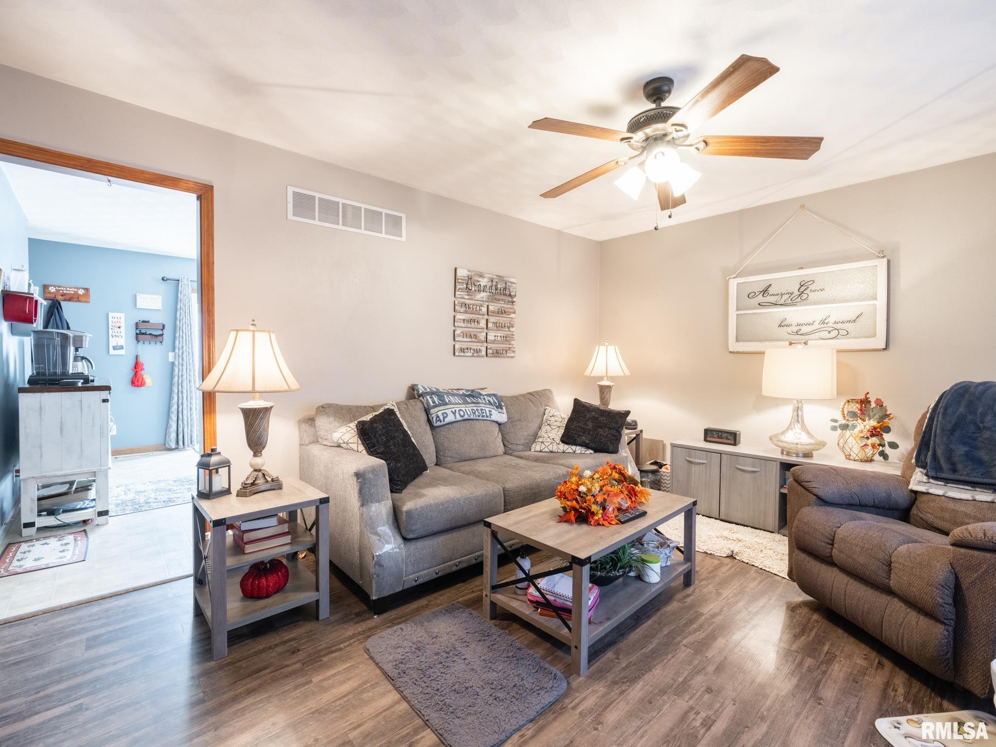 723 Joliet Road Marquette Heights, IL 61554 - Photo 12 of 49