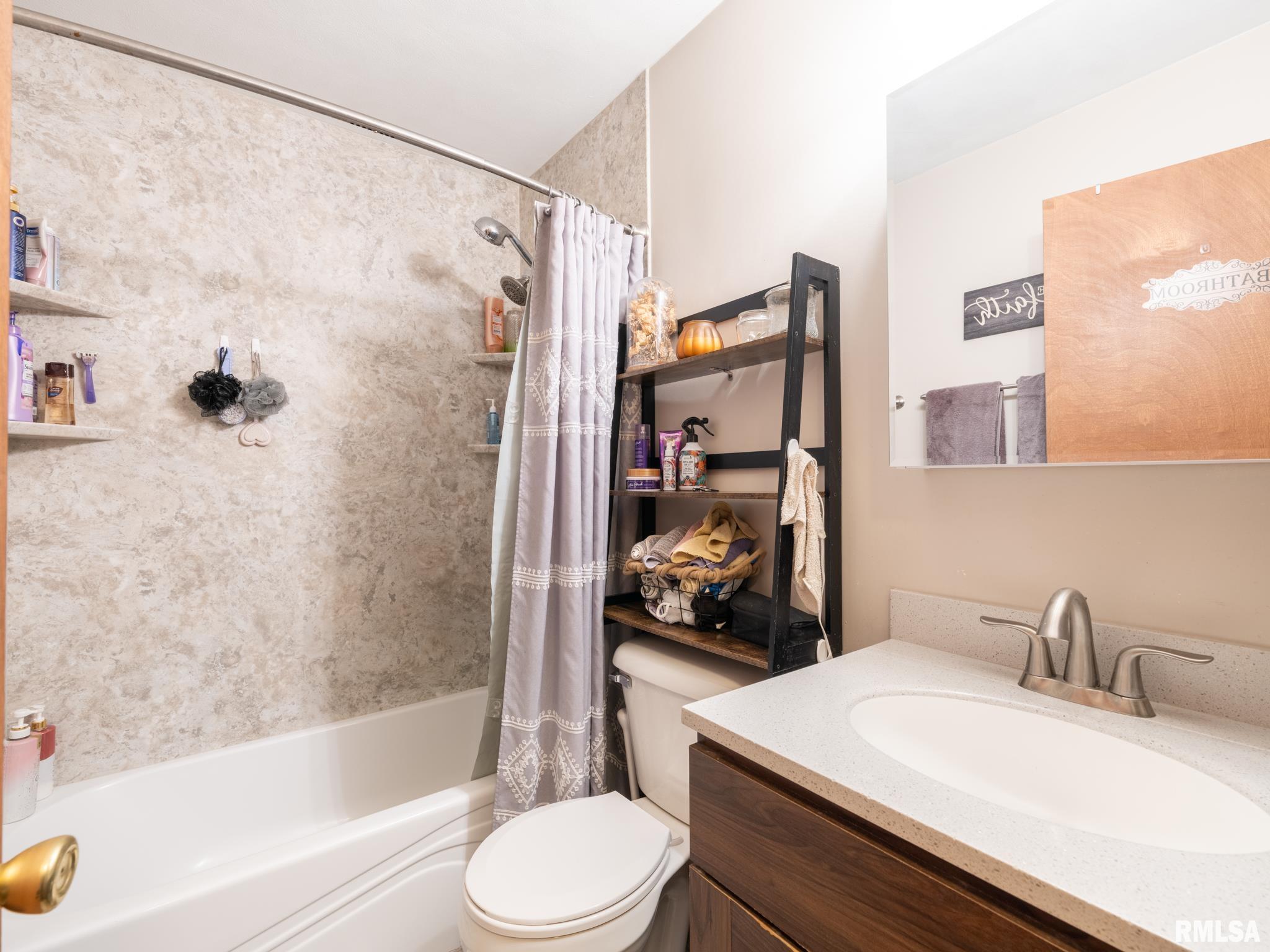 723 Joliet Road Marquette Heights, IL 61554 - Photo 14 of 49