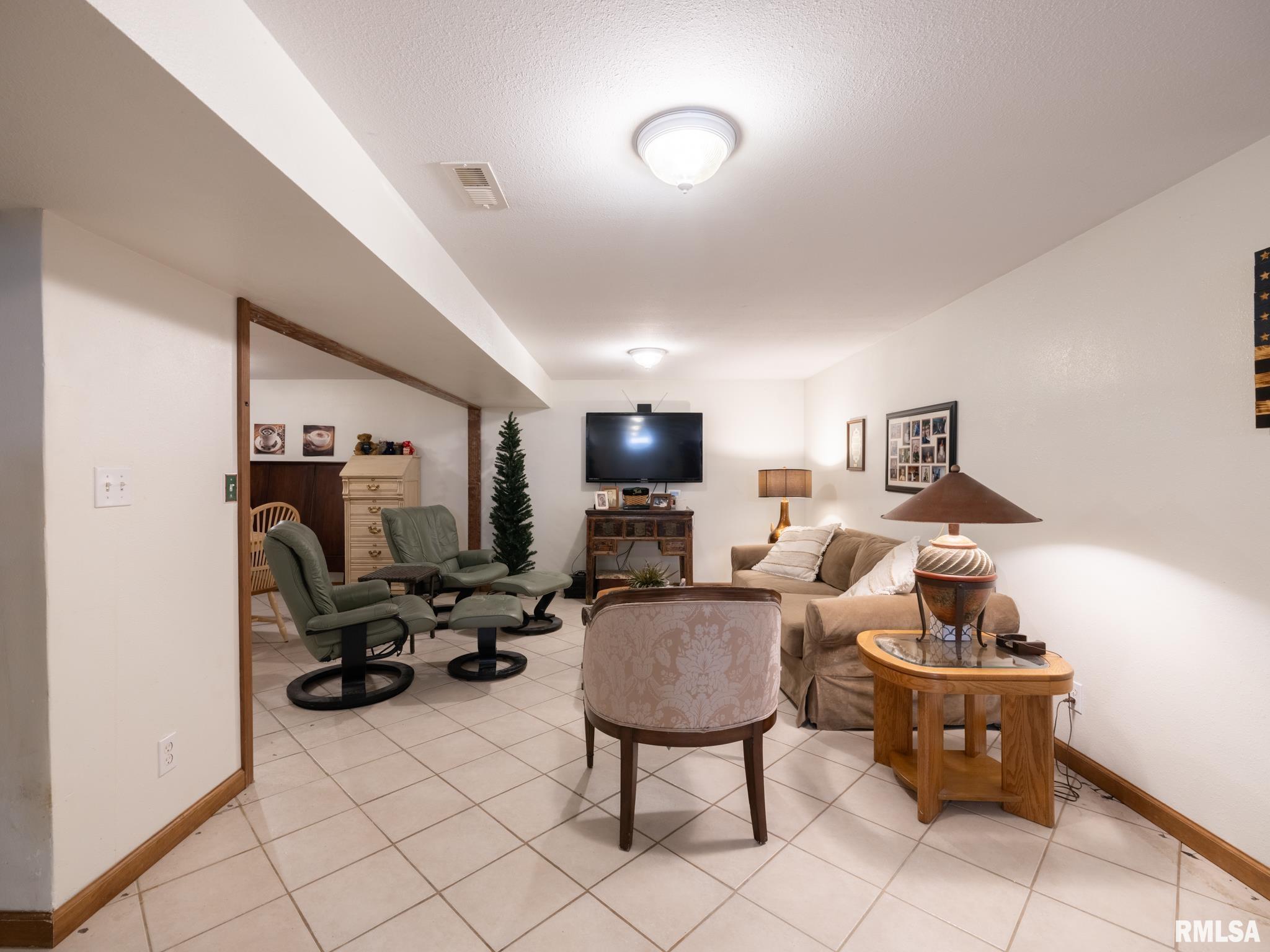 723 Joliet Road Marquette Heights, IL 61554 - Photo 26 of 49