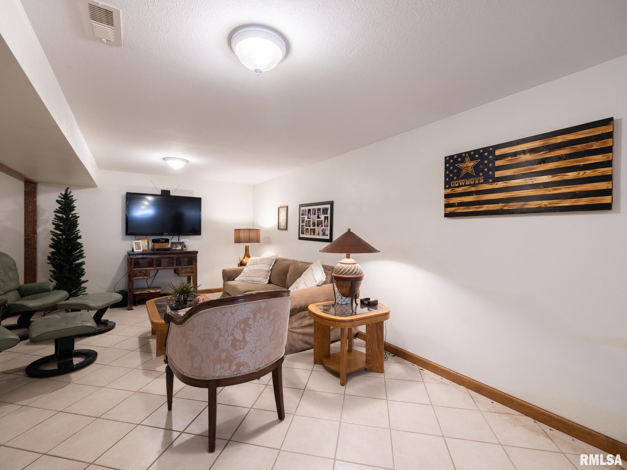 723 Joliet Road Marquette Heights, IL 61554 - Photo 27 of 49