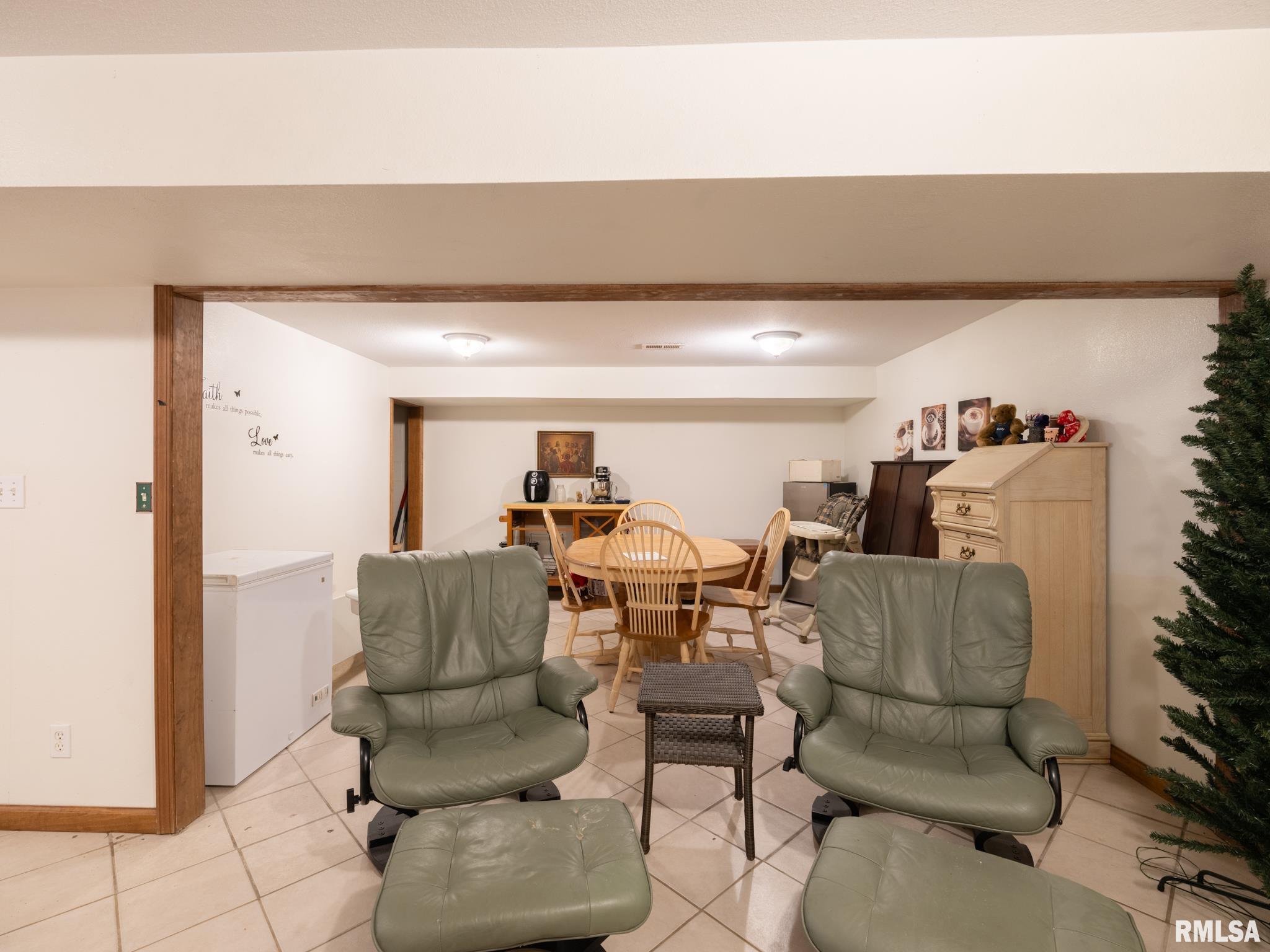 723 Joliet Road Marquette Heights, IL 61554 - Photo 29 of 49