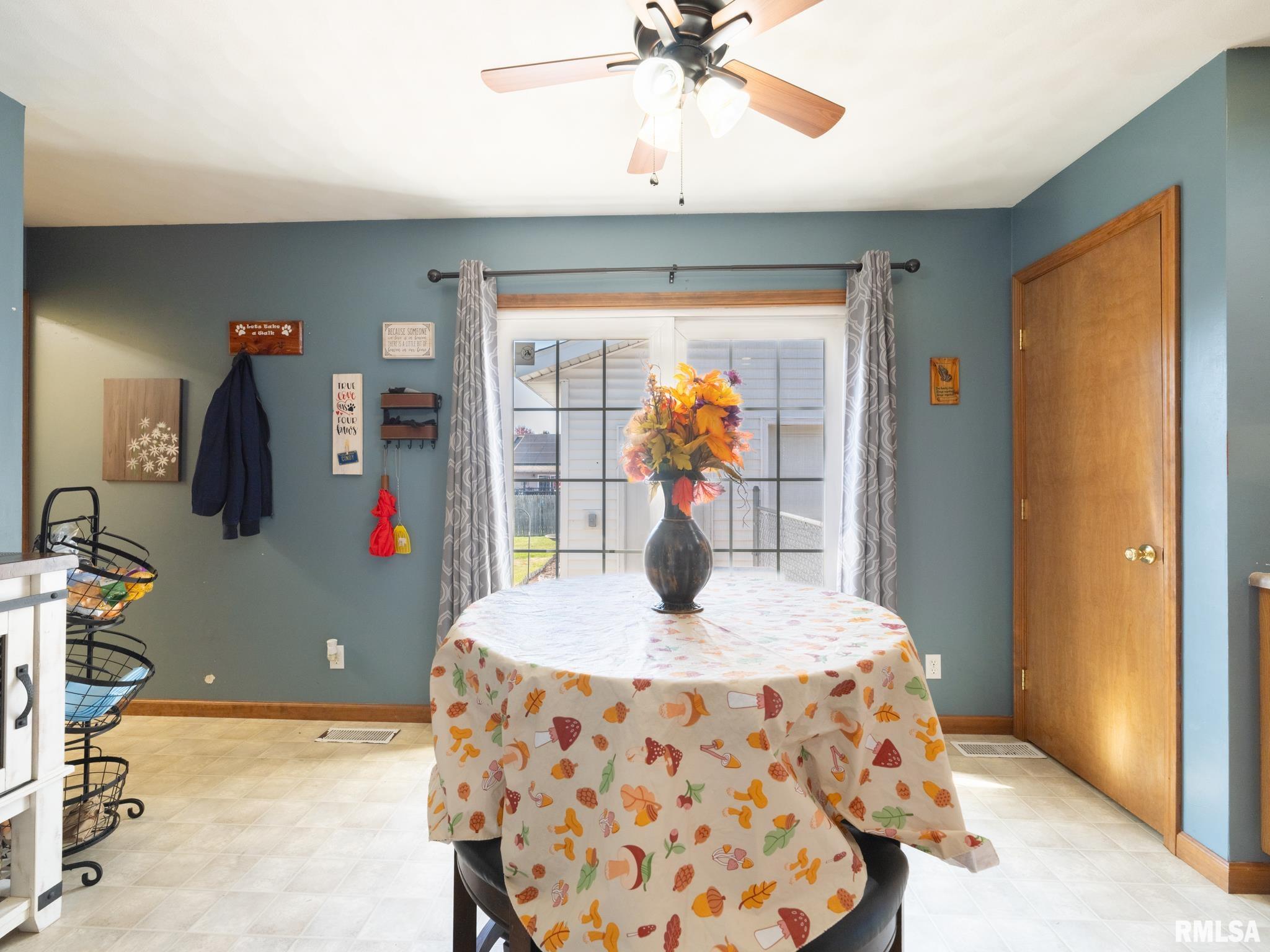 723 Joliet Road Marquette Heights, IL 61554 - Photo 9 of 49