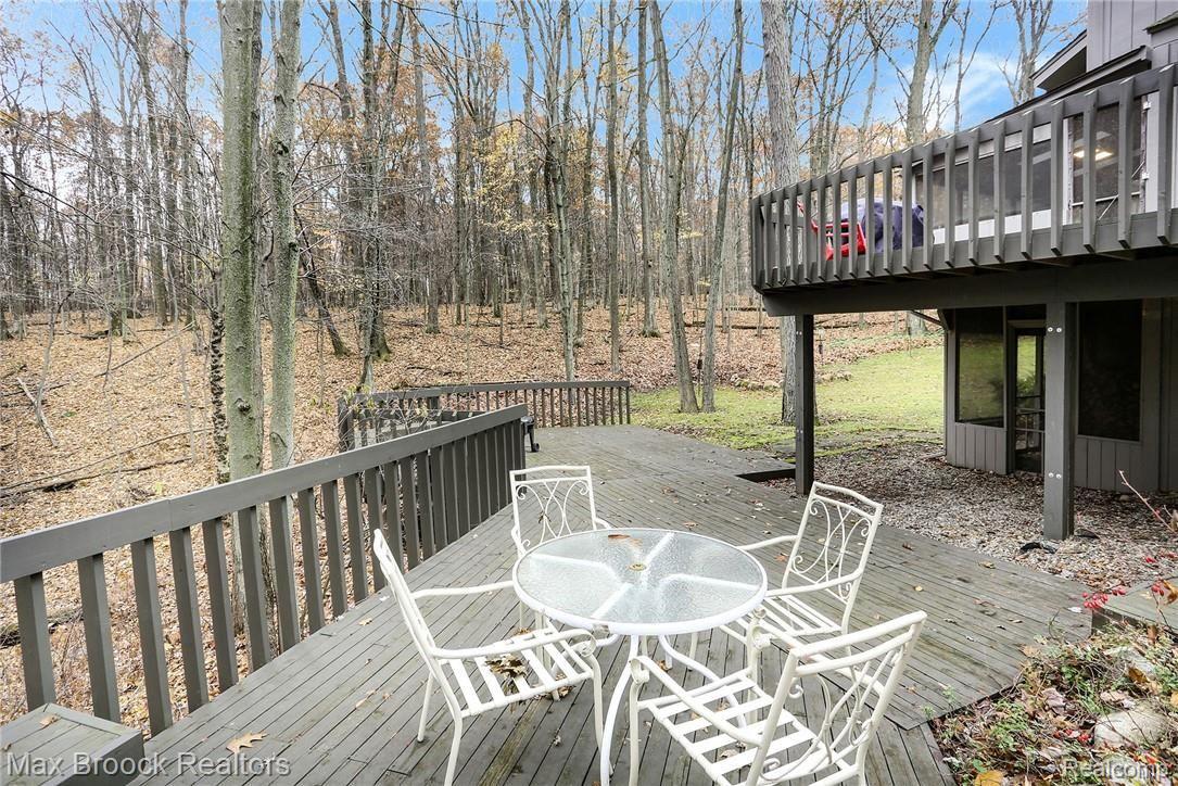 9970 Misty Ridge Circle Clarkston, MI 48348 - Photo 9 of 38 IMG_0065.jpg