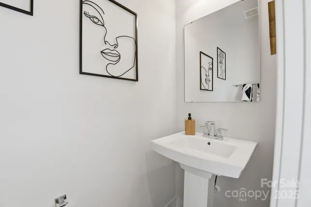 a view of an house with backyard and porch