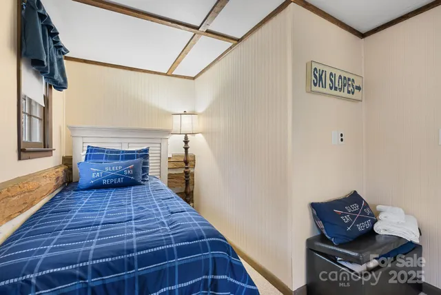 $425,000 | 1040 Oakridge Lane, Mars Hill, NC 28754