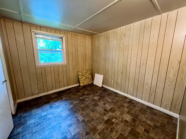 $94,900 | 509 Lakeshore Drive, Oakland, IL 61943