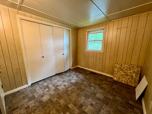 $94,900 | 509 Lakeshore Drive, Oakland, IL 61943