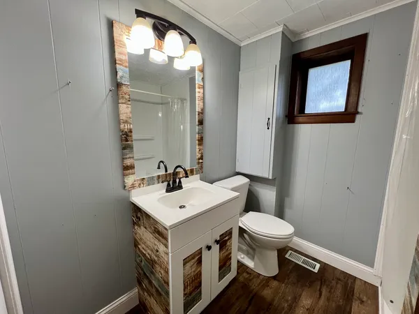 $94,900 | 509 Lakeshore Drive, Oakland, IL 61943