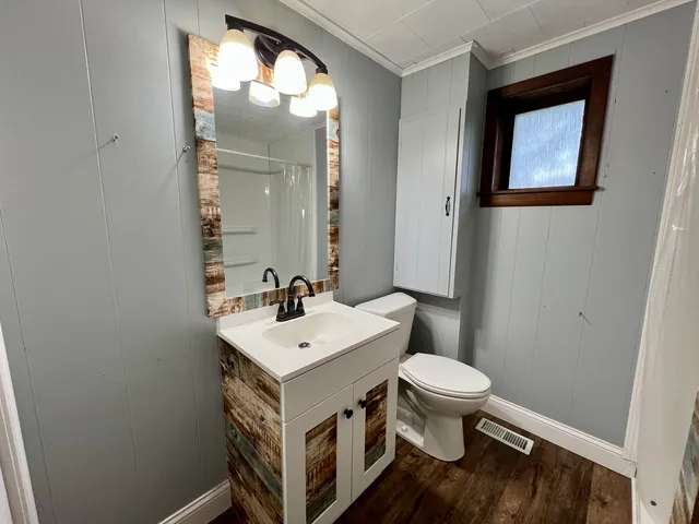 $94,900 | 509 Lakeshore Drive, Oakland, IL 61943