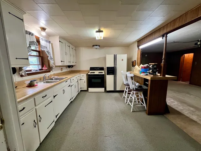 $94,900 | 509 Lakeshore Drive, Oakland, IL 61943