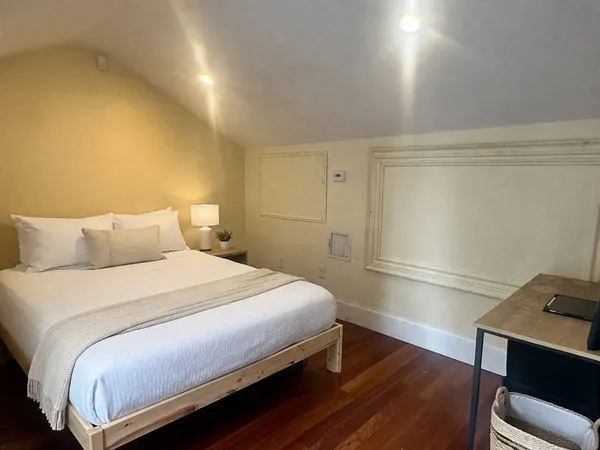 $6,800 | 21 Worthington Street, Unit 2, Boston, MA 02120