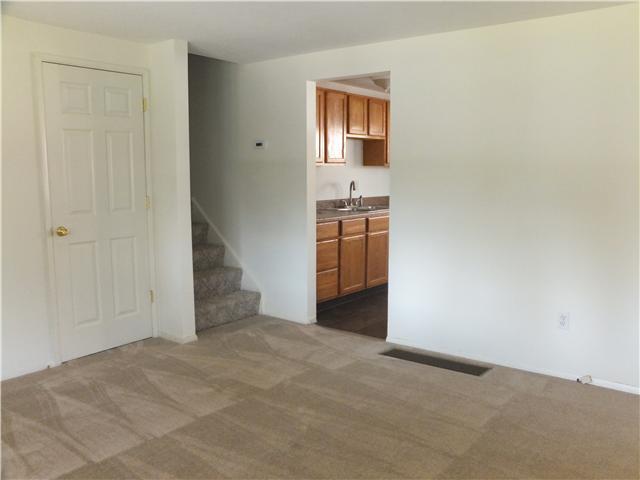 2040 Brookfield Road Columbus, OH 43229 - Photo 3 of 21 Gallery Image 3