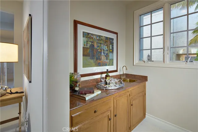 $10,995,000 | 8 Linda Isle, Newport Beach, CA 92660