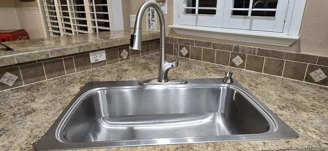 $189,999 | 162 Plantation Boulevard, Lake Worth, FL 33467